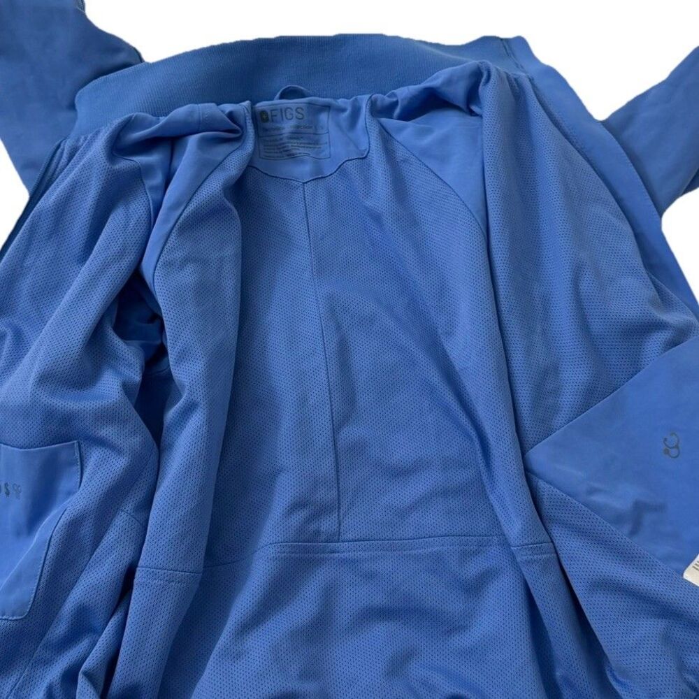 Figs Women's Utility Jacket in Bright Blue - Picture 4 of 10